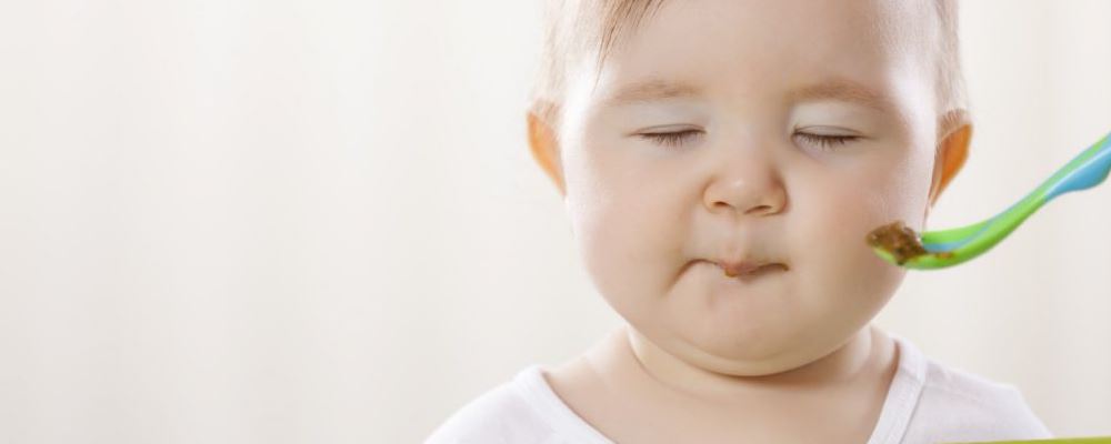 小儿添加辅食的最佳时间是什么时候 什么时候给孩子添加辅食比较好 孩子添加辅食的最佳时间是什么时候